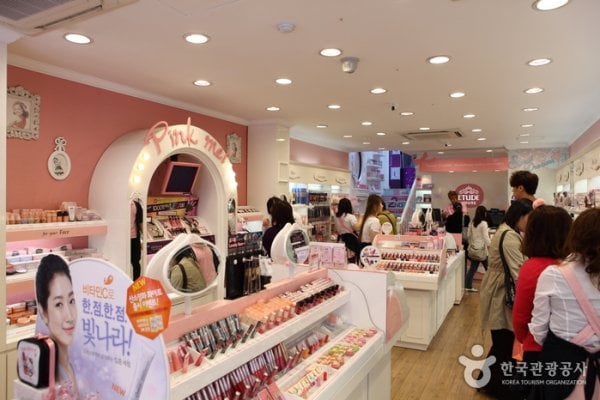 ETUDE HOUSE (明洞1号店)