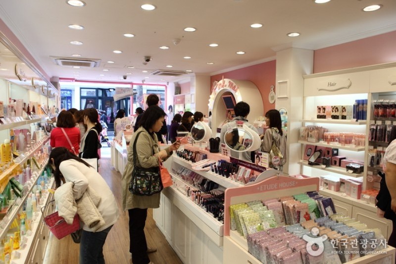 ETUDE HOUSE (明洞1号店)