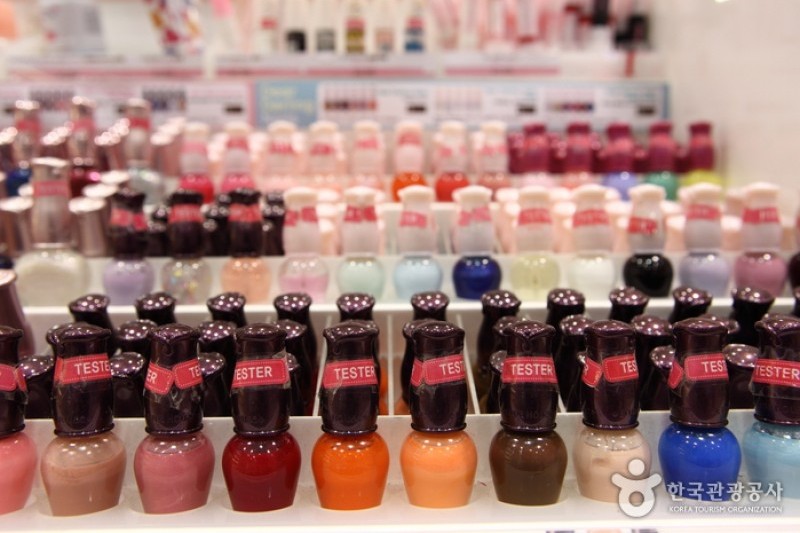 ETUDE HOUSE (明洞1号店)