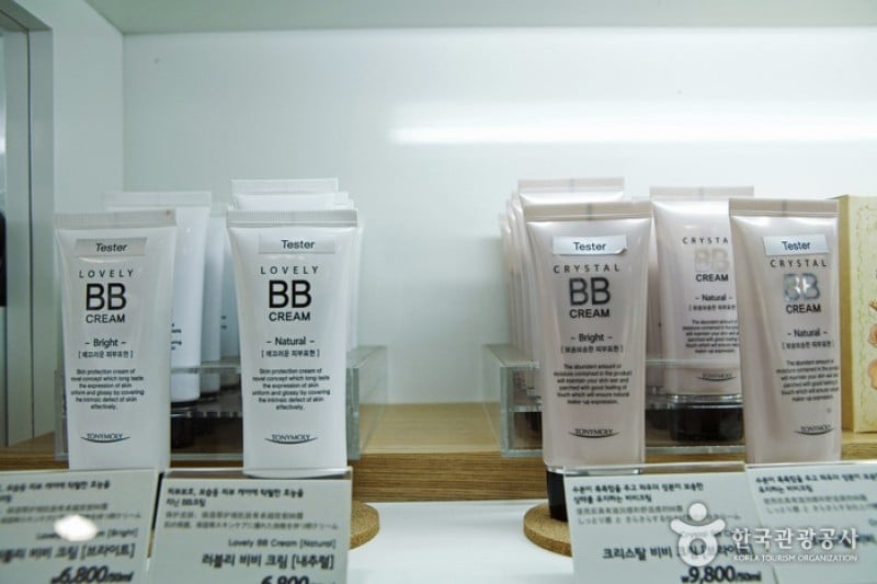TONY MOLY 梨大店