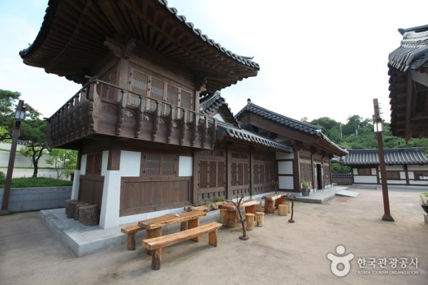 首尔南山国乐堂
