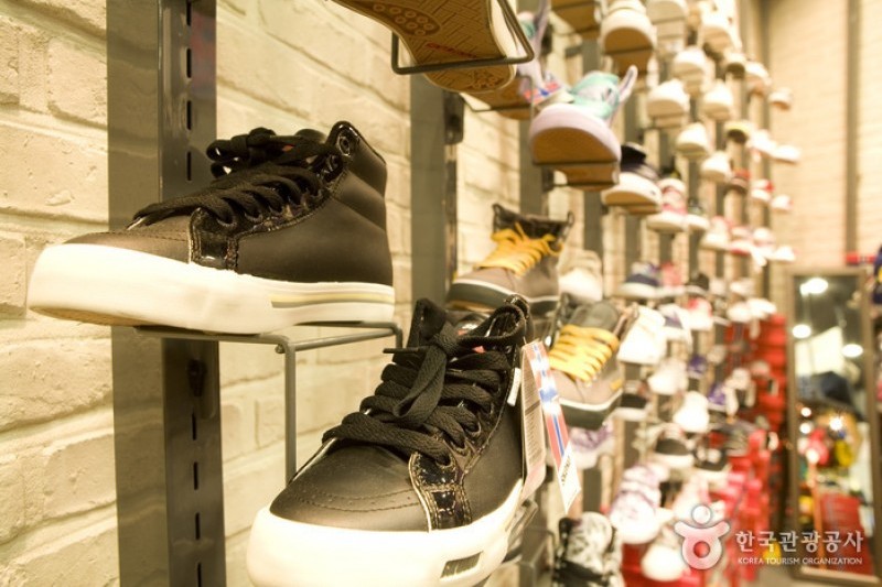 Take a Street服饰 (7/10)