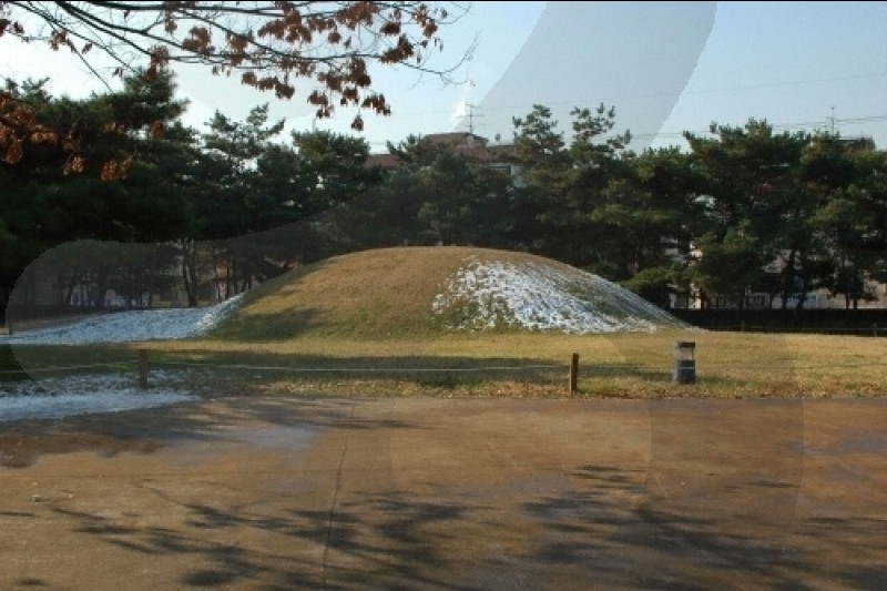 首尔石村洞古坟群