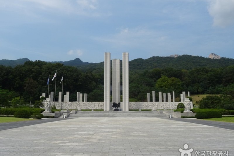 国立4.19墓地 (1/5)