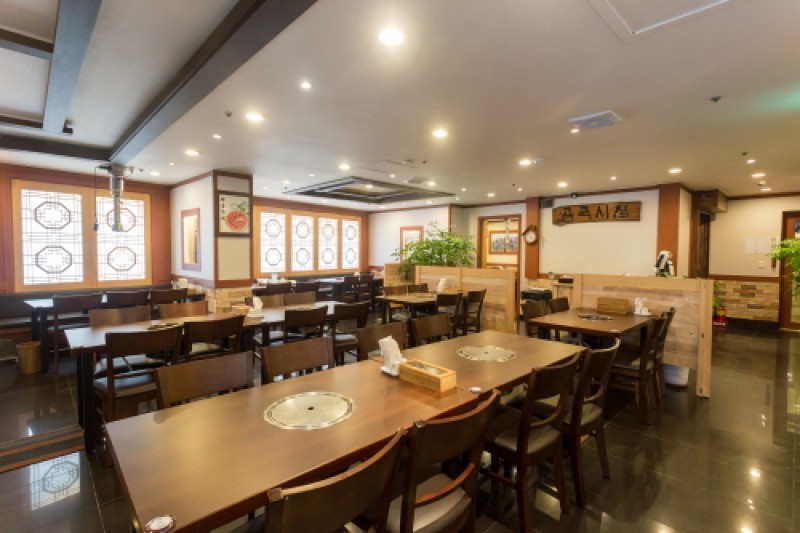 宫古面店 明洞（곰국시집 명동） (1/13)