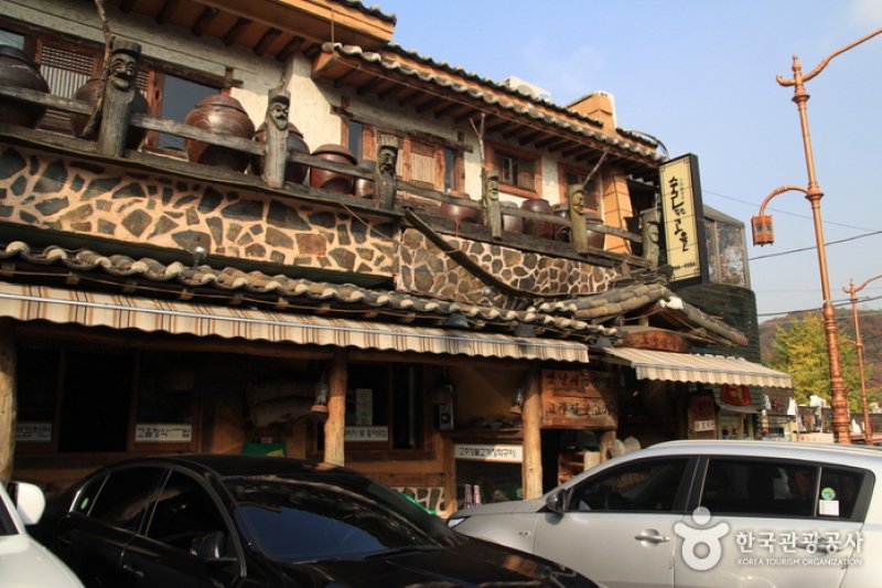 仁寿峰乡村风味餐厅 (1/4)