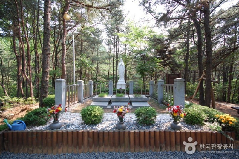 三圣山圣地