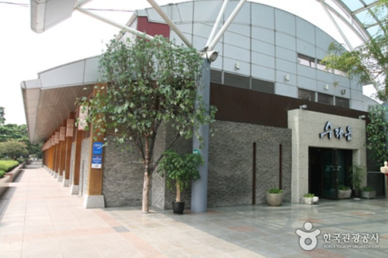 秀罗婉[首尔最值得自豪的韩式餐厅] (1/8)