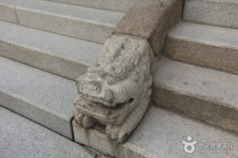 昌德宫仁政门 (4/16)