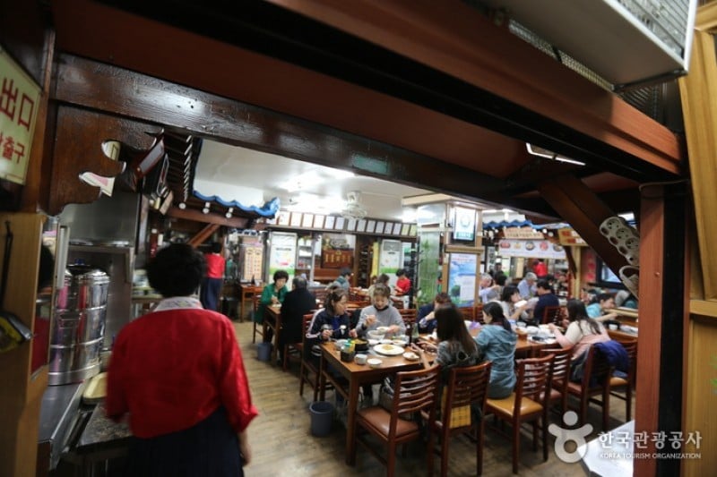 全州中央会馆 (明洞本店) (2/9)