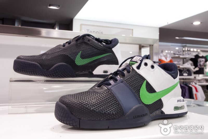 耐克 NIKE