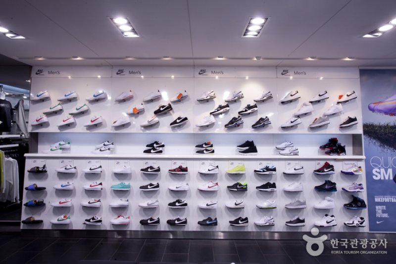 耐克 NIKE