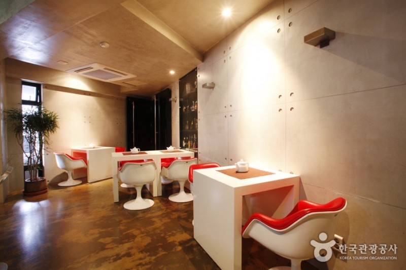 特利亚观光酒店