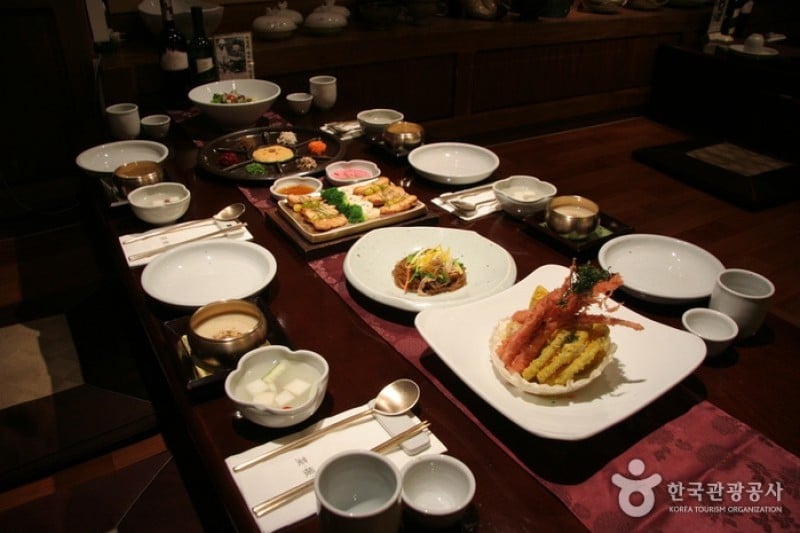 菜根谭[韩国值得炫耀的饮食餐厅]채근담 [서울의 자랑스러운 한국음식점] (1/28)