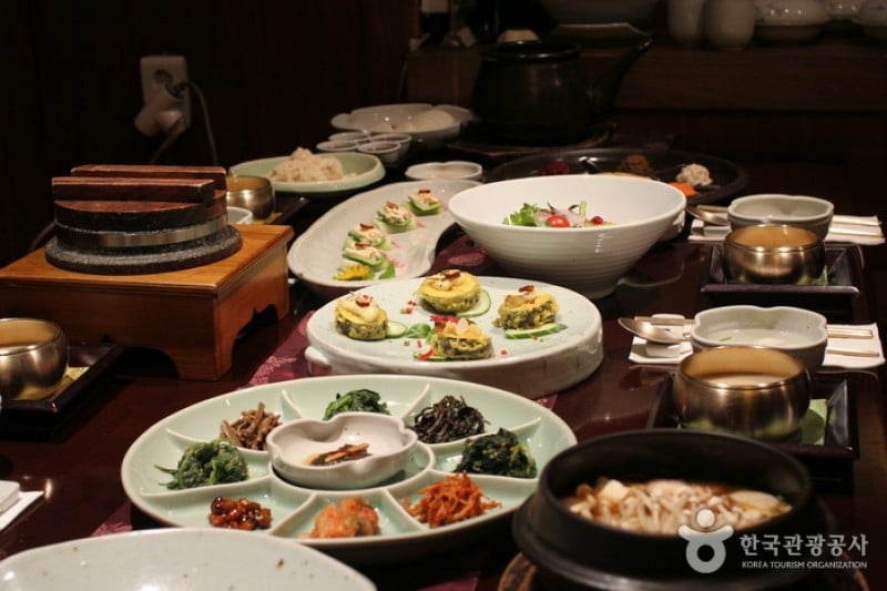 菜根谭[韩国值得炫耀的饮食餐厅]채근담 [서울의 자랑스러운 한국음식점] (19/28)