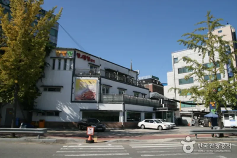 误发弹-松坡店(오발탄 송파점)