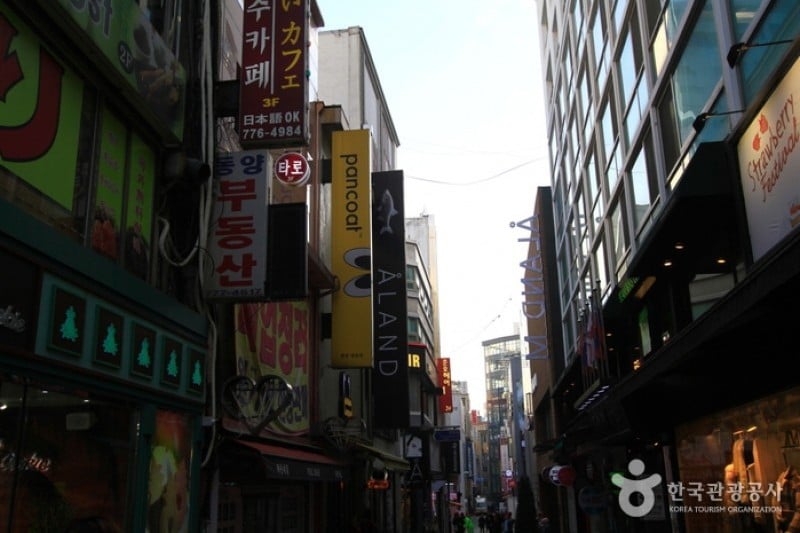 A LAND 明洞本店에이랜드 (ÅLAND) 명동본점 (1/4)