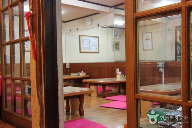 湧金屋