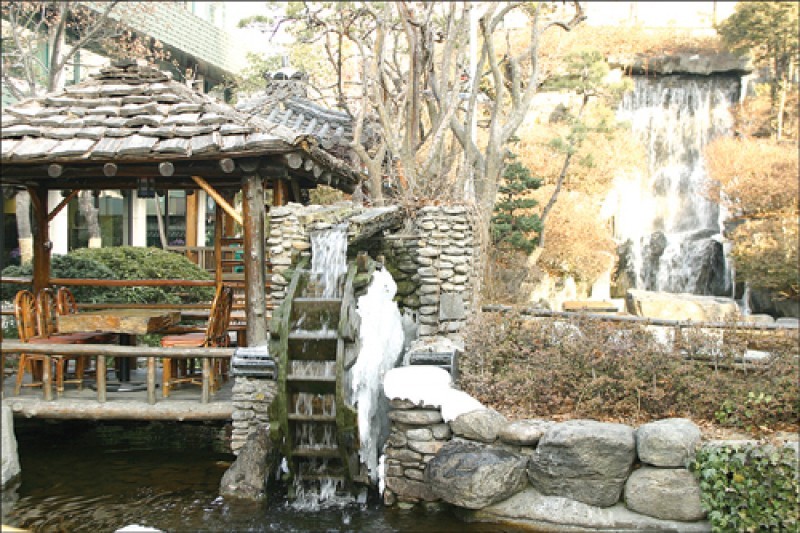 Samwon Garden总店[首尔引以为荣的韩国饭店] (1/11)