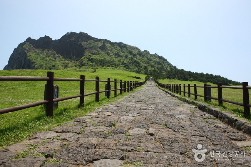 城山日出峰[联合国指定世界自然遗产]