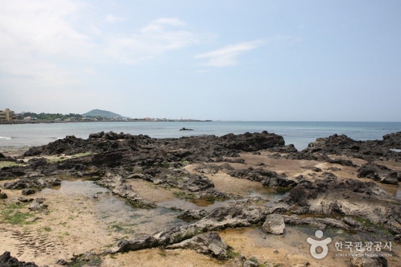 三阳黑沙滩海边 (10/17)