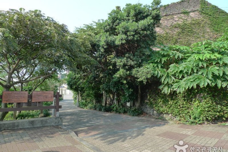 李仲燮美术馆