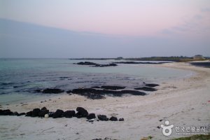 金宁海水浴场<br />김녕성세기해변 (김녕해수욕장)