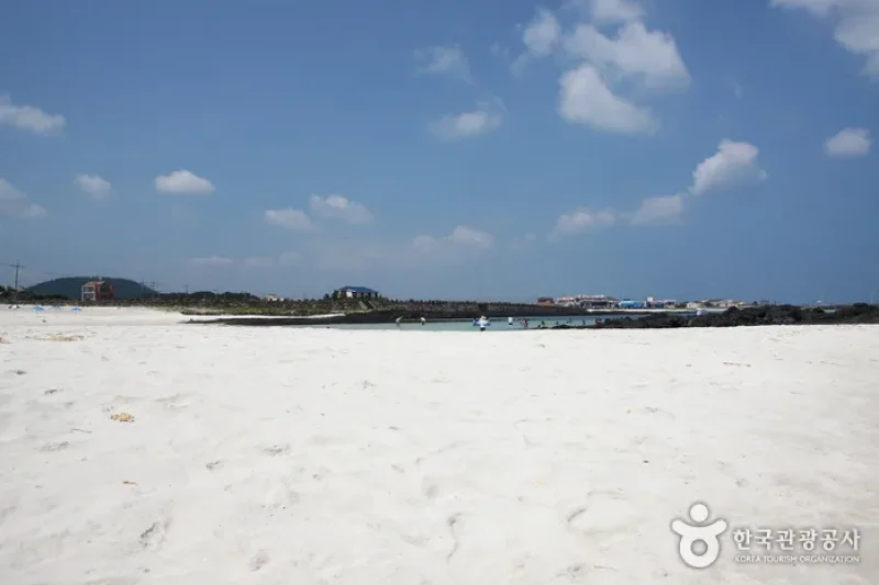 金宁海水浴场<br />김녕성세기해변 (김녕해수욕장) (18/20)