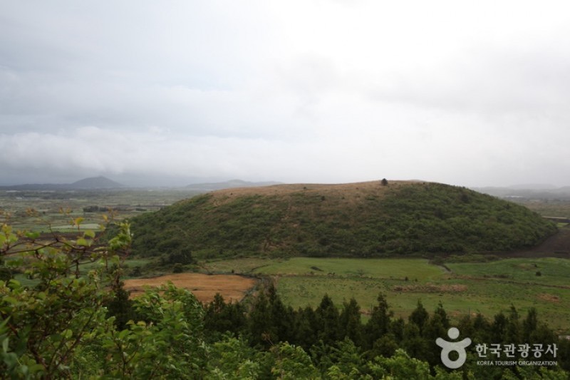 月郎峰
