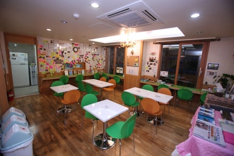 Lyndon酒店（旧艺霞宾馆）[优秀住宿设施]호스텔 린든