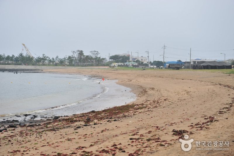 下摹海水浴场