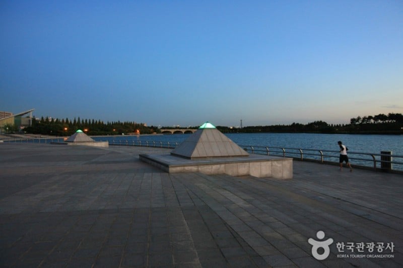 一山湖水公园