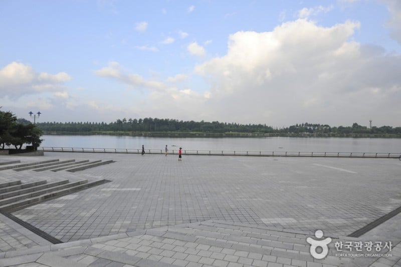 一山湖水公园
