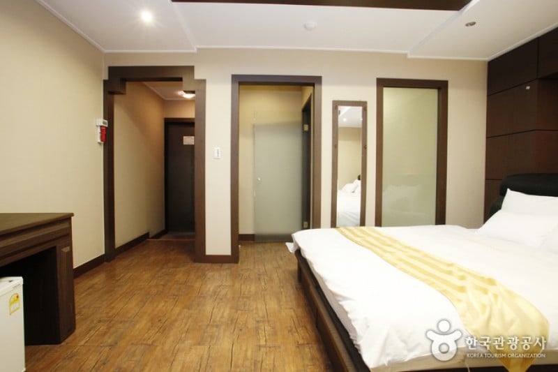 高丽亚酒店