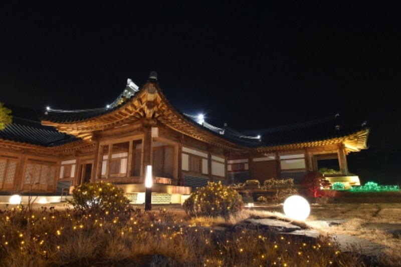 一山韩屋村靖窝灯节