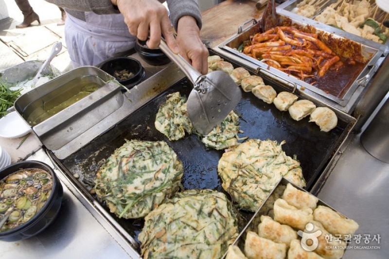 光复洞美食街