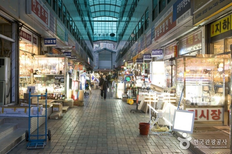 国际市场照明街