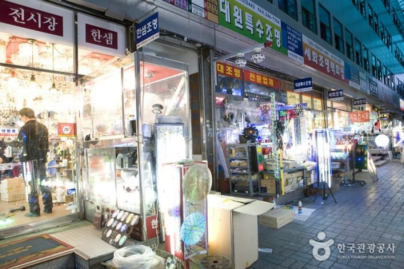 国际市场照明街
