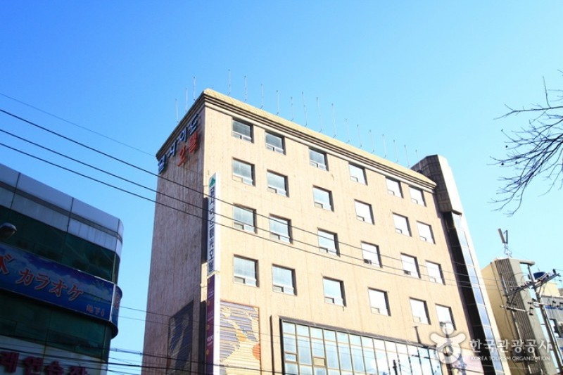 Hill Side Hotel