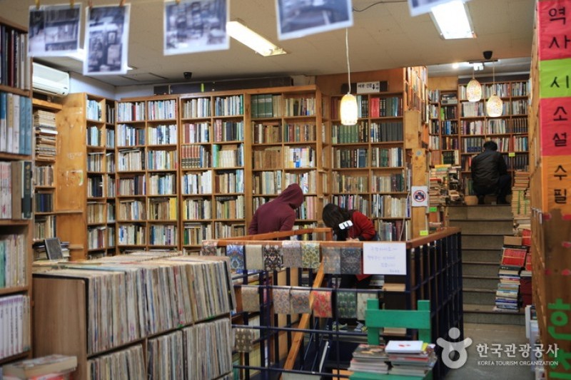 宝水洞书店胡同보수동 책방골목 (7/10)