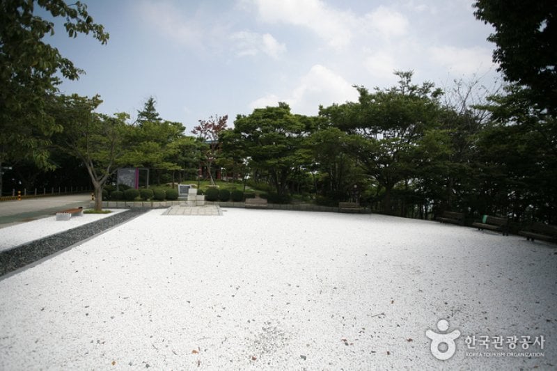 釜山广域市金莲青少年修炼院