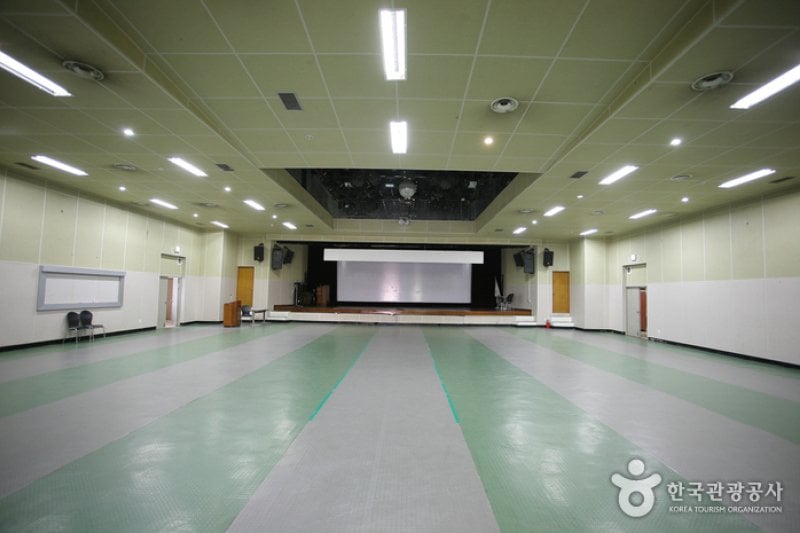 釜山广域市金莲青少年修炼院