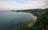 龙化海边