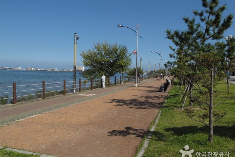 青草湖