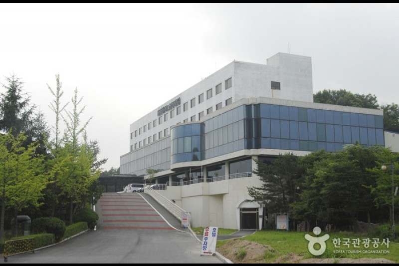 春川熊城观光酒店 