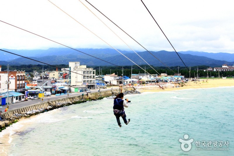 牛岩海边渔村空中滑翔体验(海上飞蝶)소돌해변 스카이어촌체험(아라나비) (1/10)