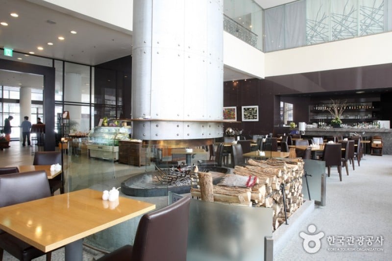 凤凰公园观光酒店[THE HOTEL]휘닉스파크 관광호텔 [더 호텔] (6/13)