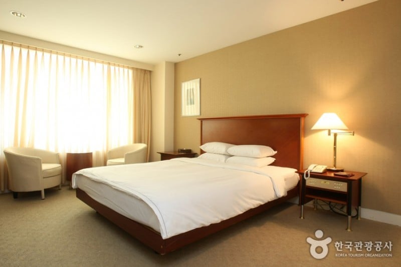 凤凰公园观光酒店[THE HOTEL]휘닉스파크 관광호텔 [더 호텔] (10/13)