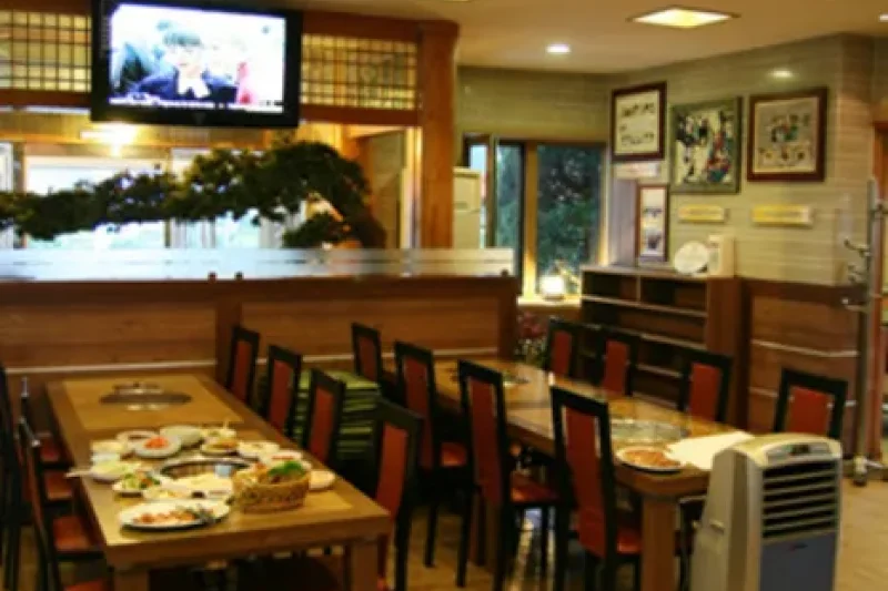 韩松亭烤肉店