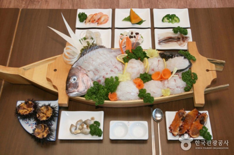 日出峰生鱼片店